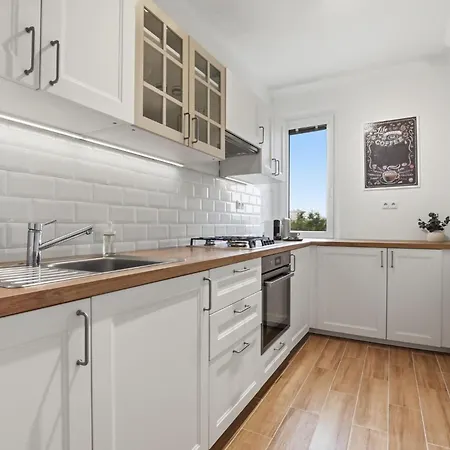 Bright With Balcony And Air Conditioning In Ruzinov Apartment