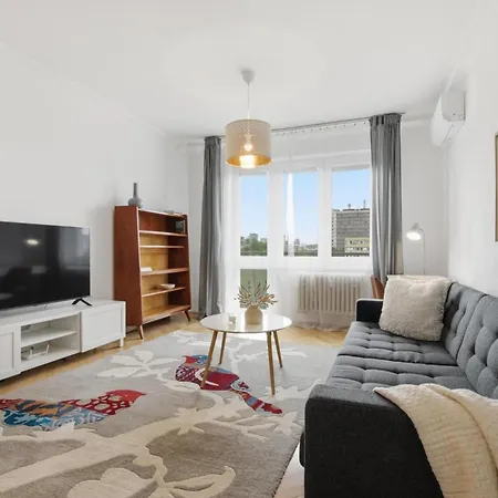 Bright With Balcony And Air Conditioning In Ruzinov