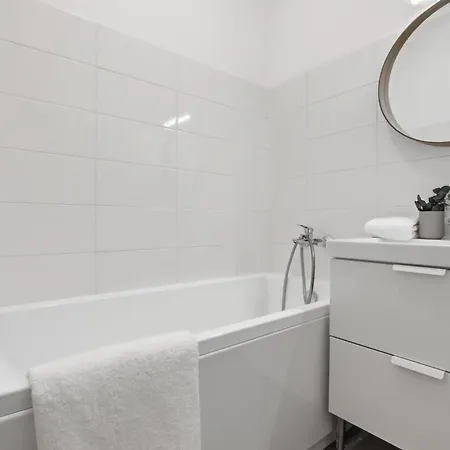 Bright With Balcony And Air Conditioning In Ruzinov Pressburg